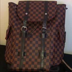 Louis Vuitton Christopher pm